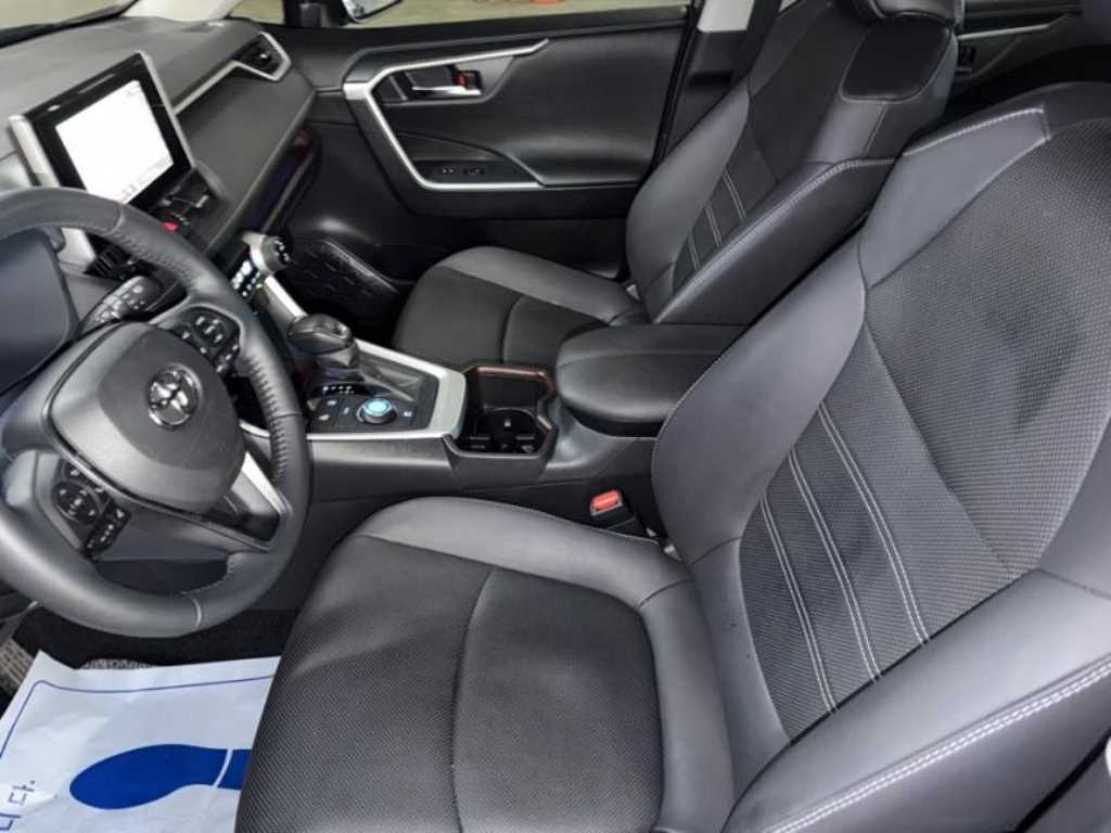 Toyota RAV4 - Vista 6
