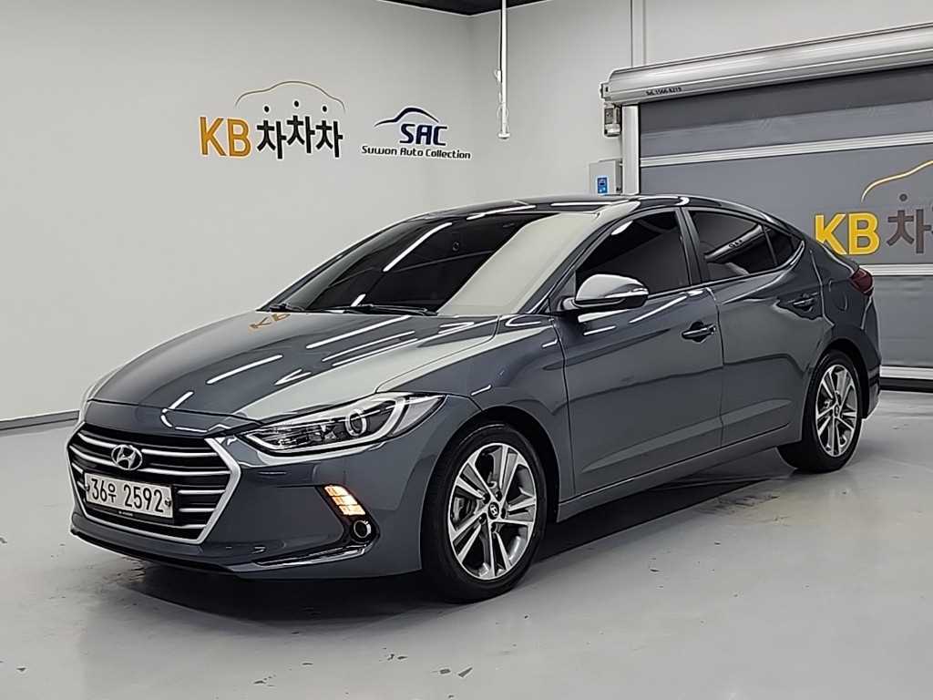 HYUNDAI Avante 2018 Gris - Importación desde Corea - HF Imports Iquique - Foto 1