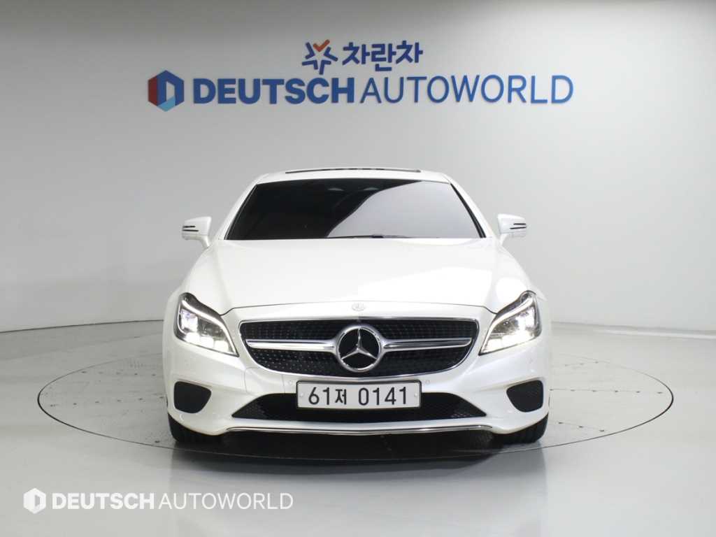 Mercedes Benz CLS Class - Vista 3