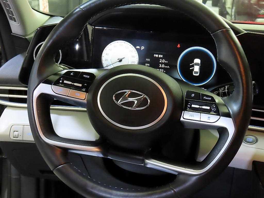 HYUNDAI Avante - Vista 8