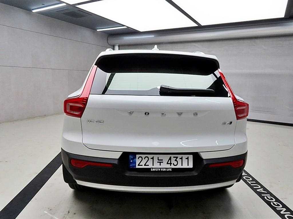 Volvo XC40 - Vista 3