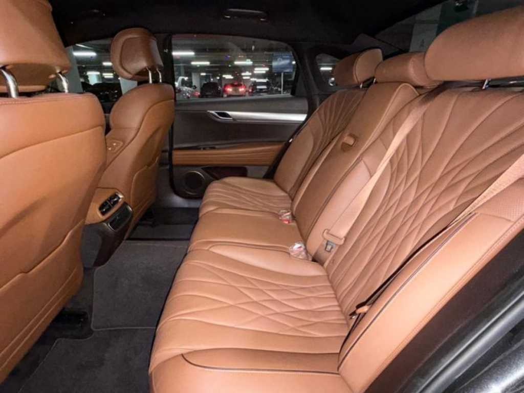 Genesis G80 - Vista 7