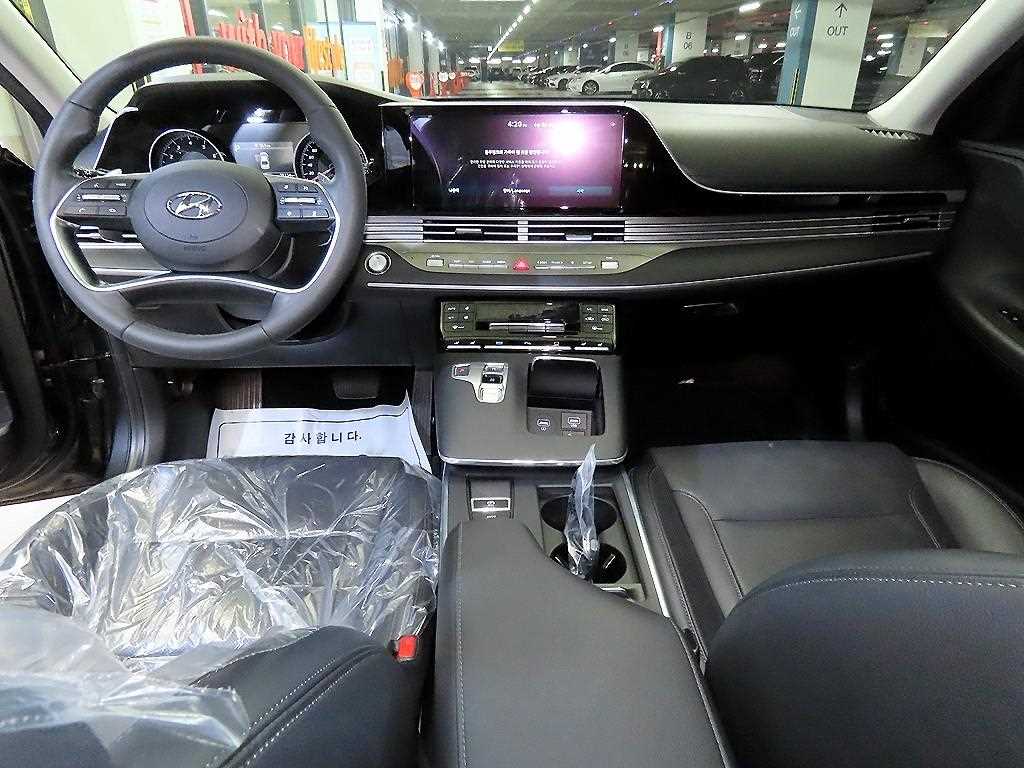 HYUNDAI Grandeur - Vista 10