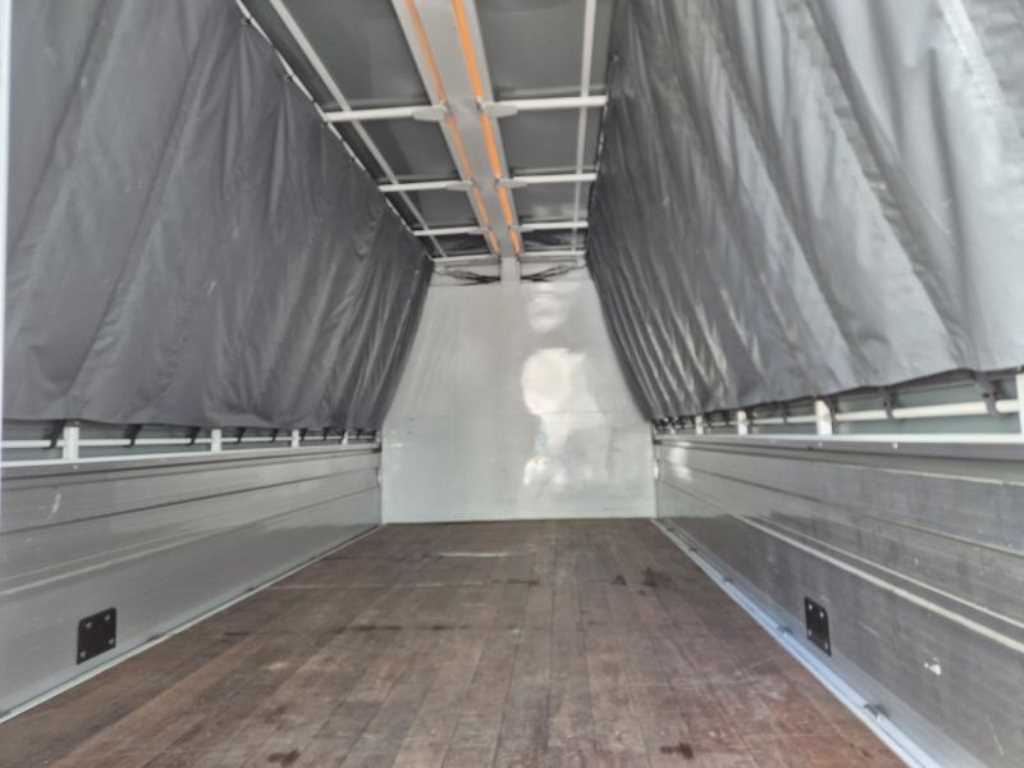 medium and large cargo truck - Vista 7