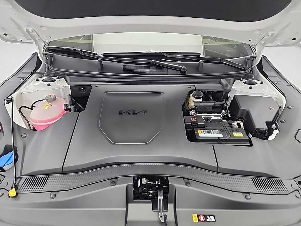 KIA EV4 - Vista 5