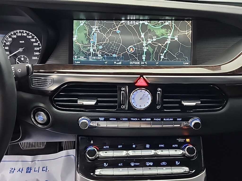 Genesis EQ900 - Vista 10
