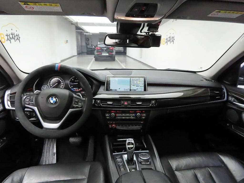 BMW X6 - Vista 6