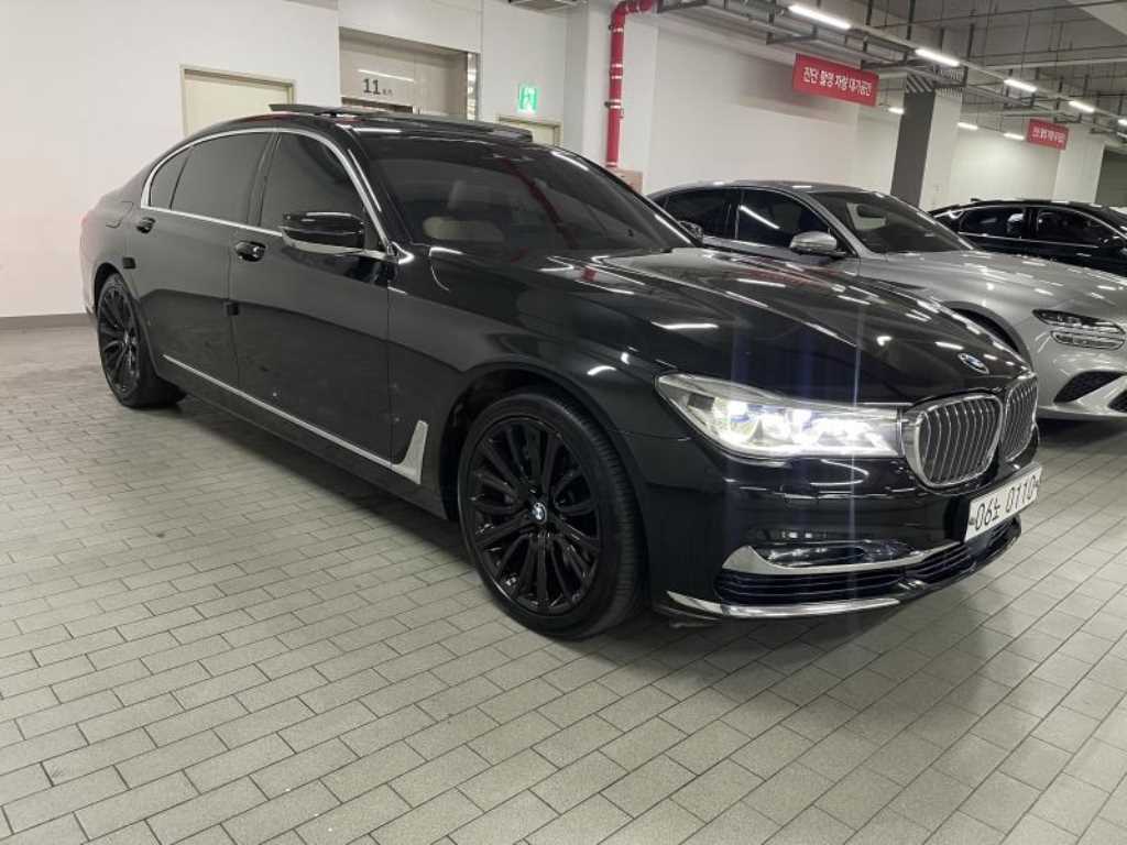 BMW 7 Series - Vista 2