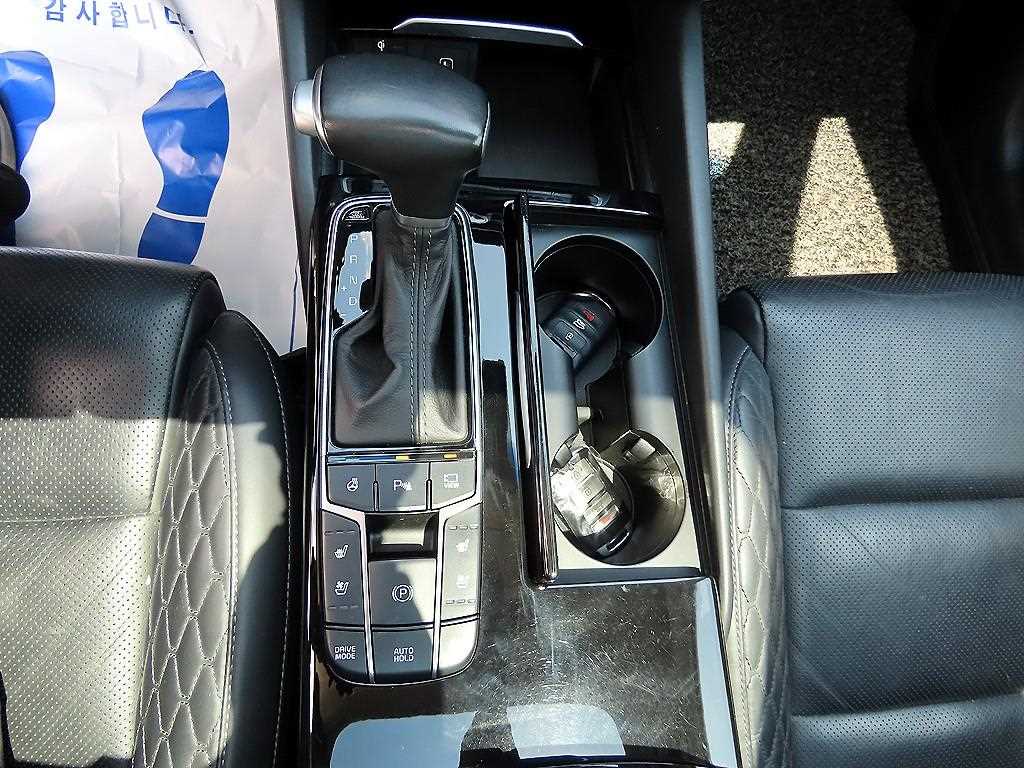 KIA K7 - Vista 11