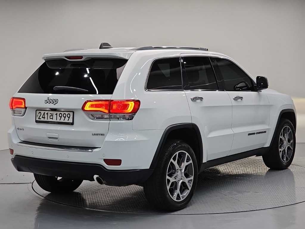 Jeep Cherokee - Vista 4