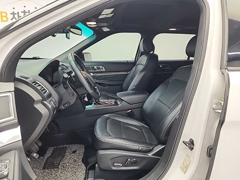 Ford Explorer - Vista 11