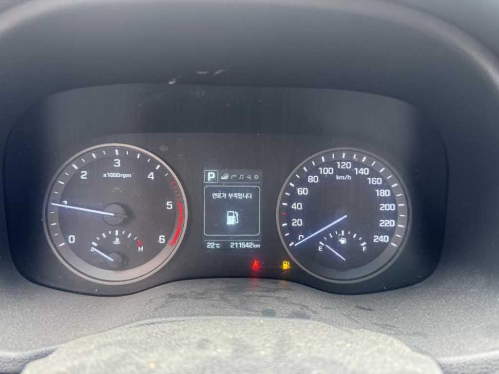 HYUNDAI Tucson - Vista 6