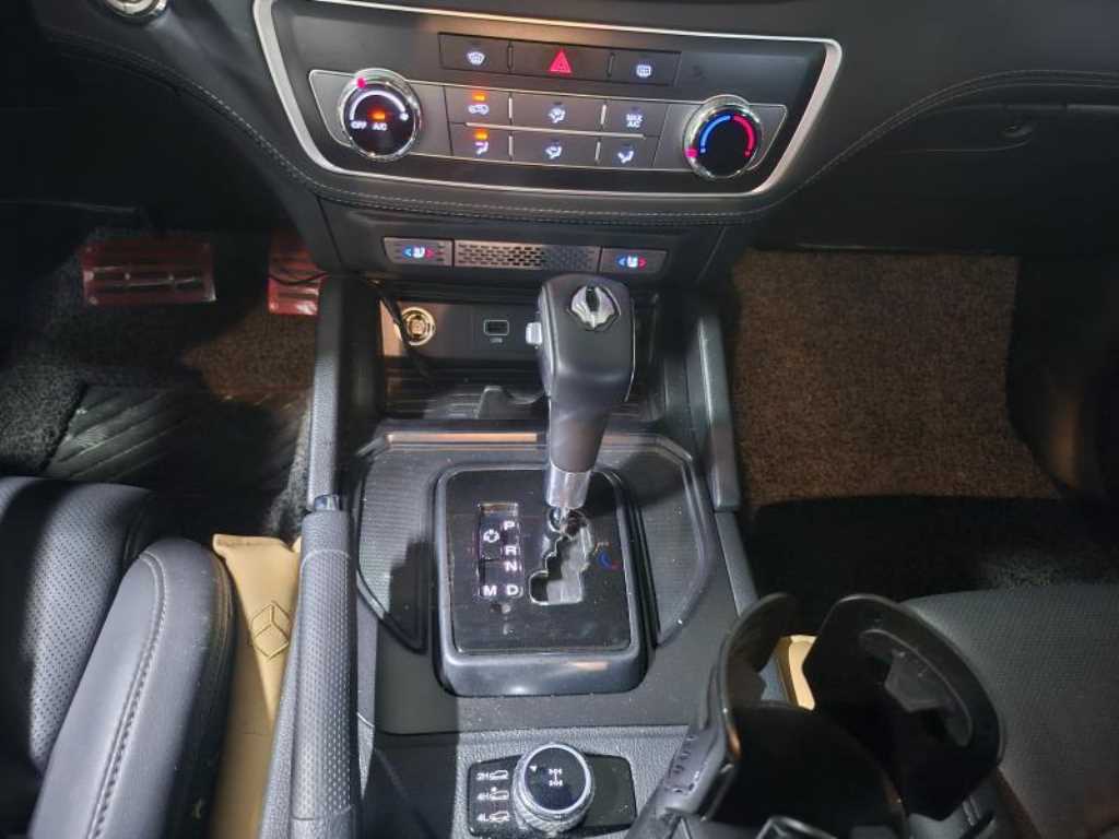Ssangyong Rexton - Vista 10