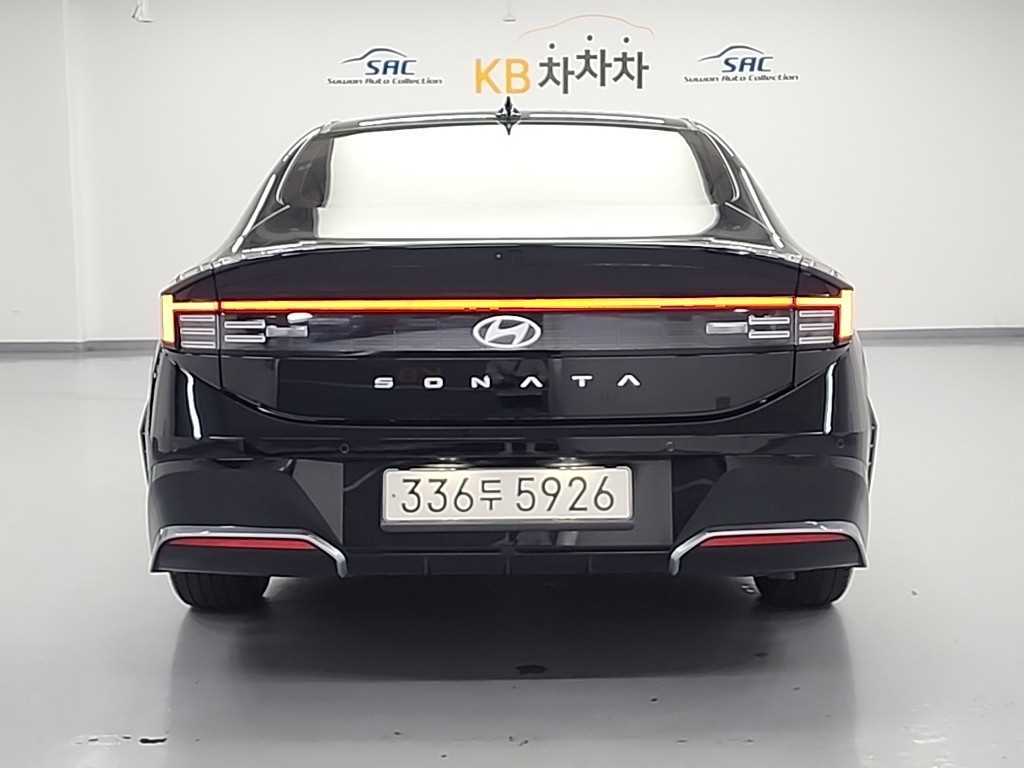 HYUNDAI Sonata - Vista 3