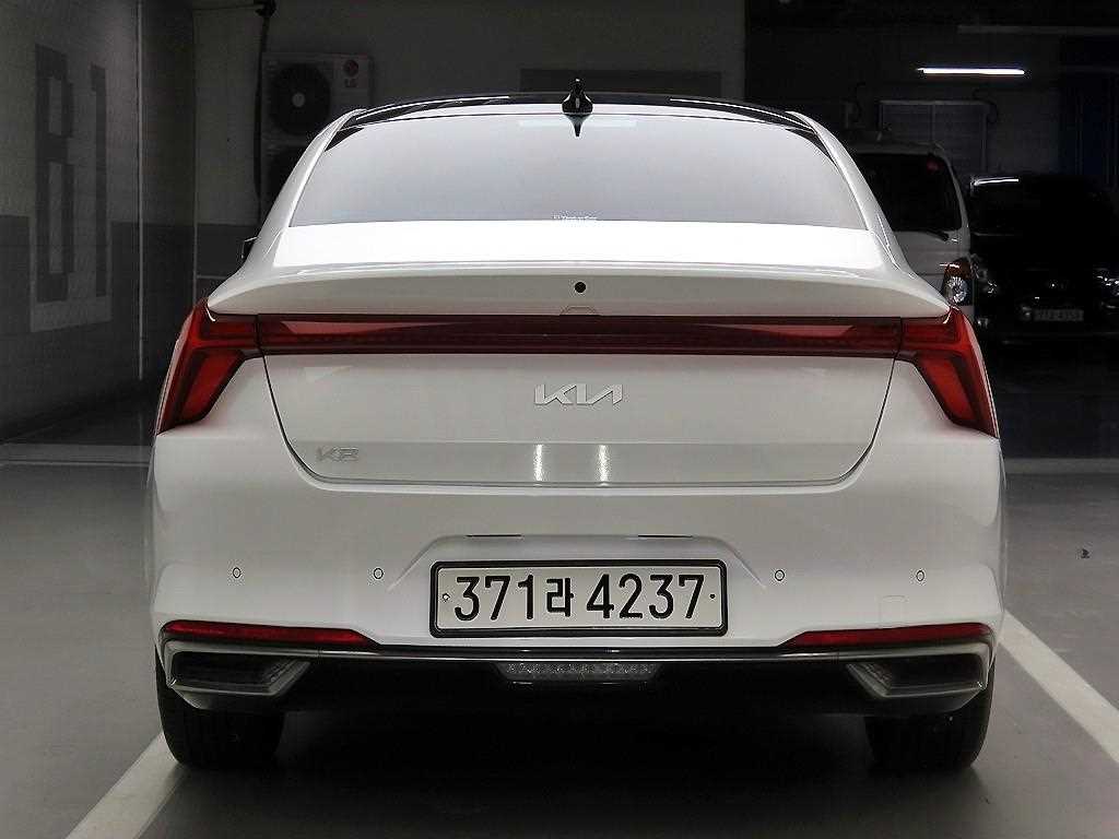 KIA K8 - Vista 3