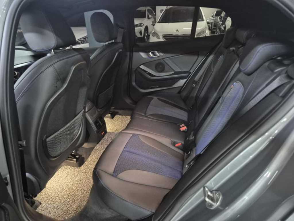 BMW 1 series - Vista 5