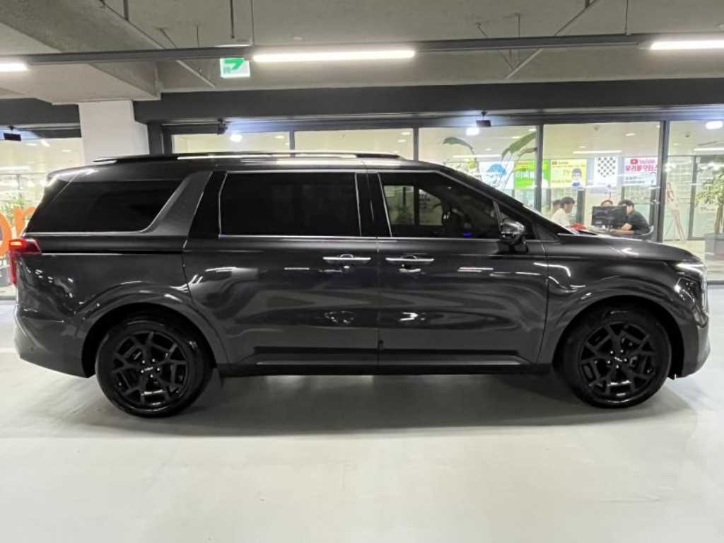 KIA Carnival - Vista 3