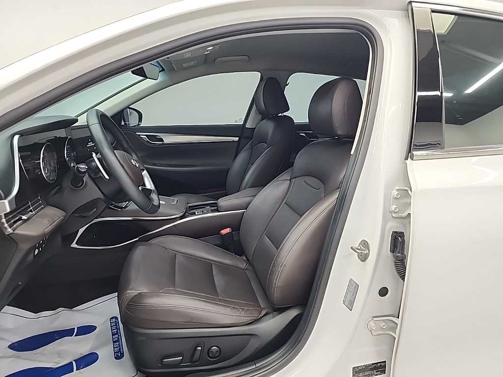 HYUNDAI Grandeur - Vista 11