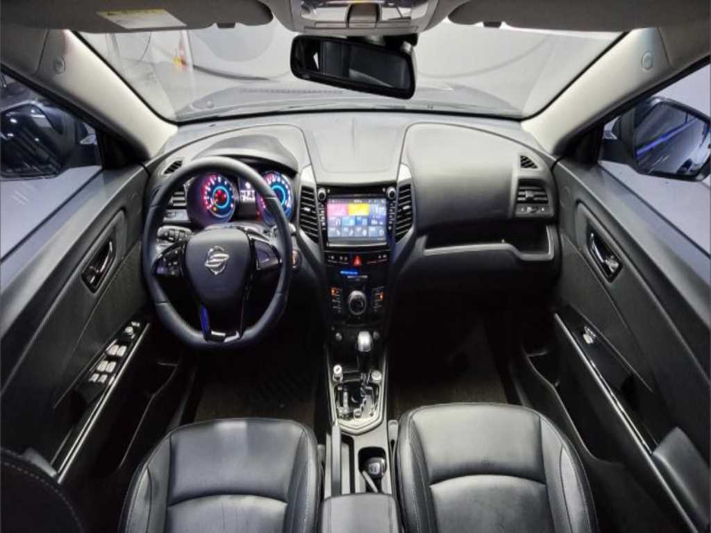 Ssangyong Tivoli - Vista 6