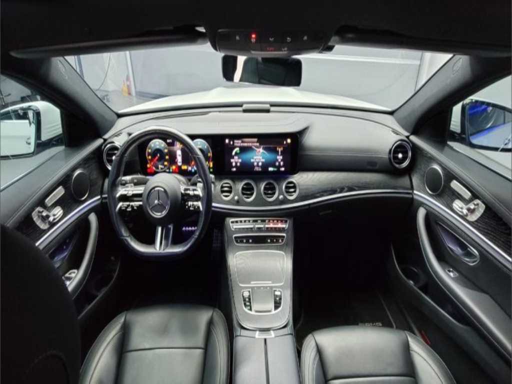 Mercedes Benz E class - Vista 9