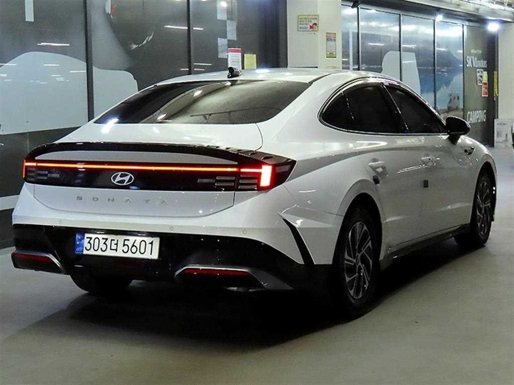 HYUNDAI Sonata - Vista 4