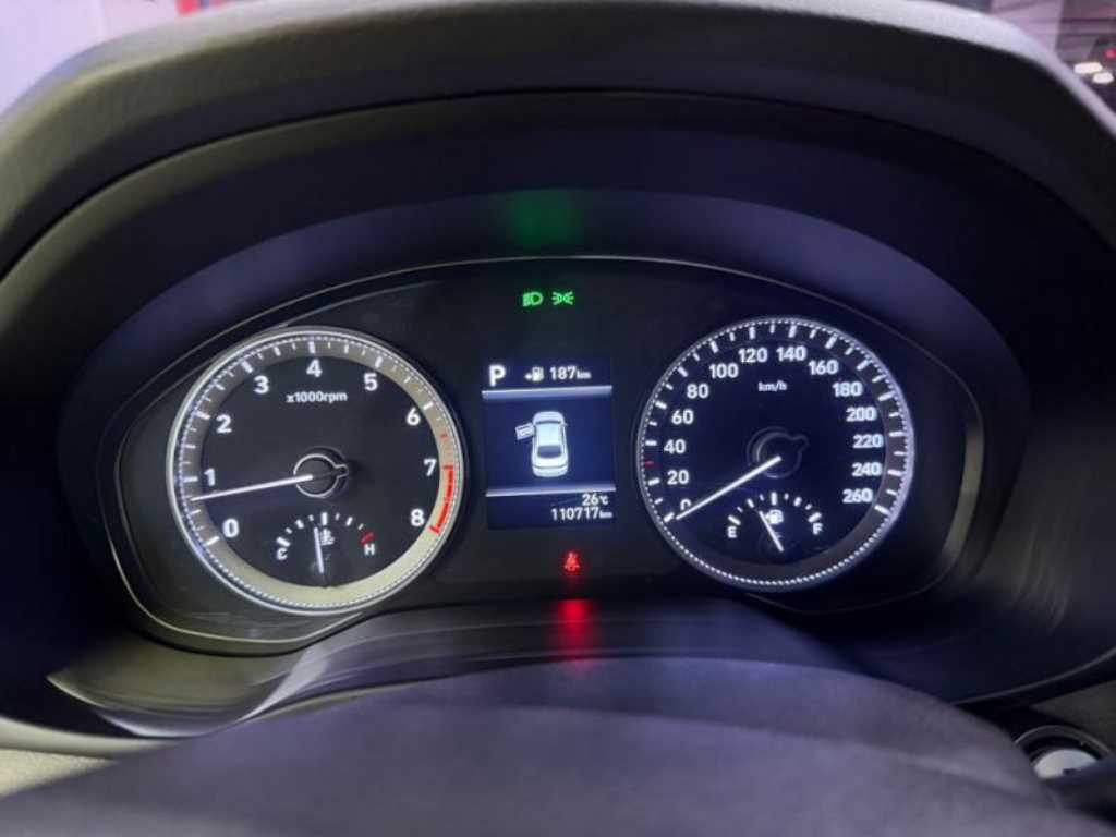HYUNDAI Grandeur - Vista 9