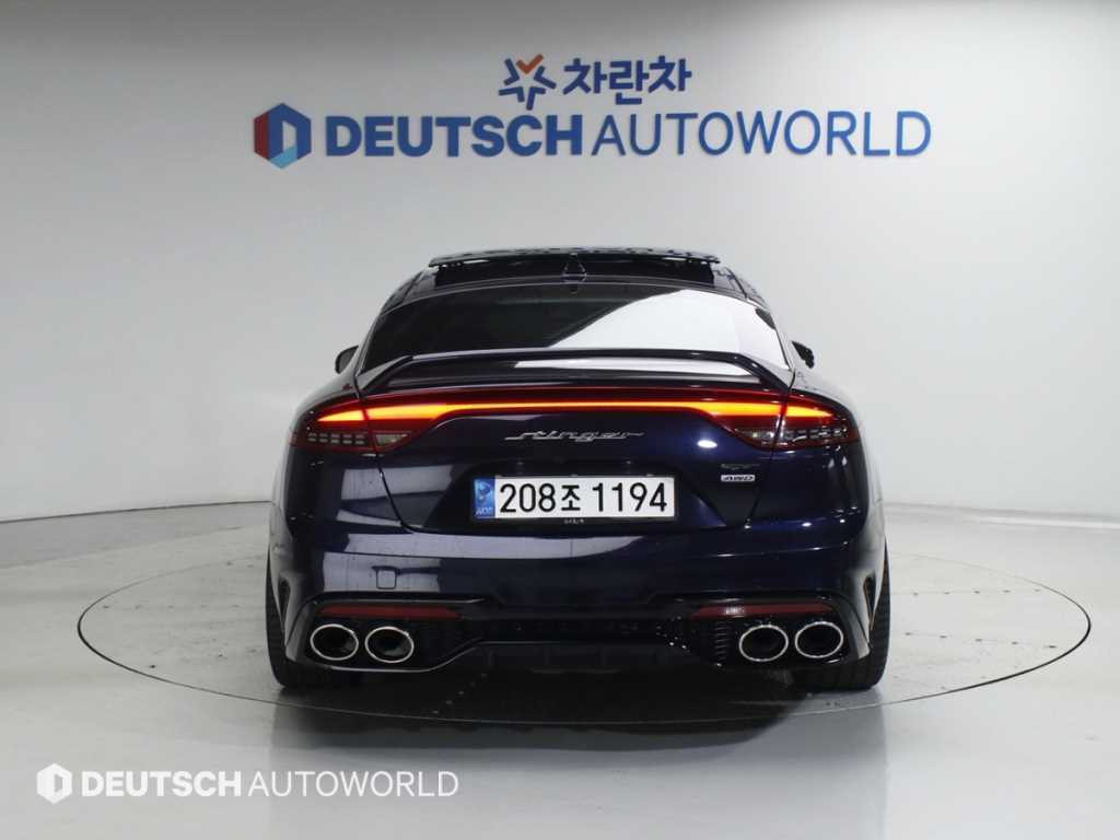 KIA Stinger - Vista 4