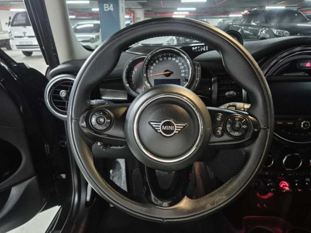 Mini Cooper - Vista 11