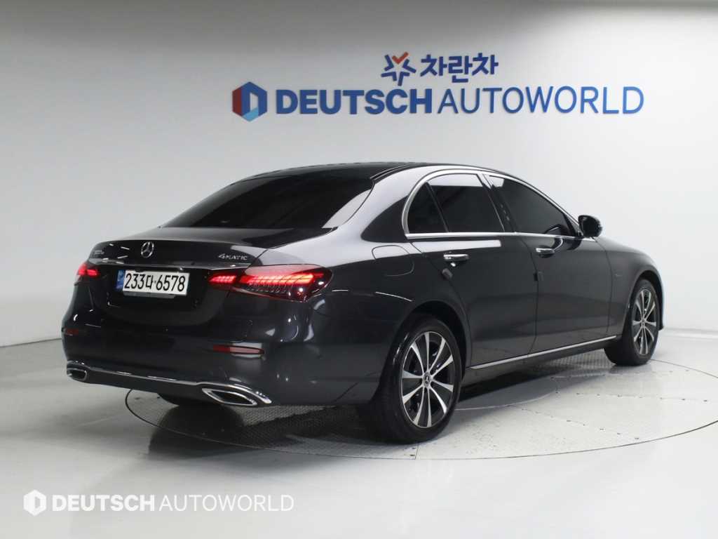 Mercedes Benz E class - Vista 2