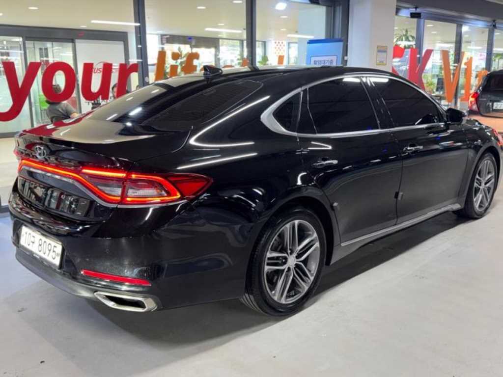 HYUNDAI Grandeur - Vista 4
