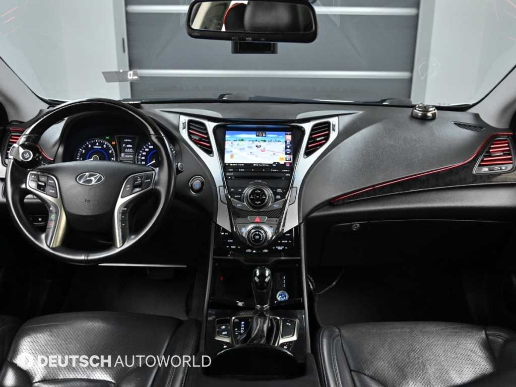 HYUNDAI Grandeur - Vista 8