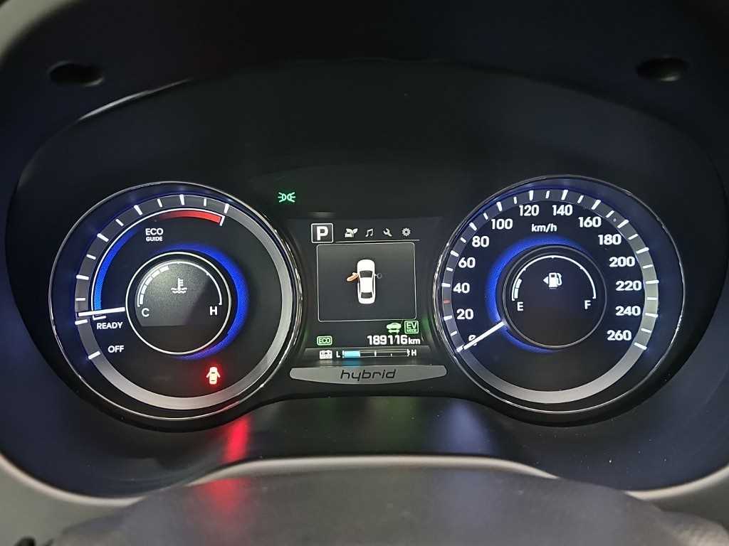 HYUNDAI Grandeur - Vista 6