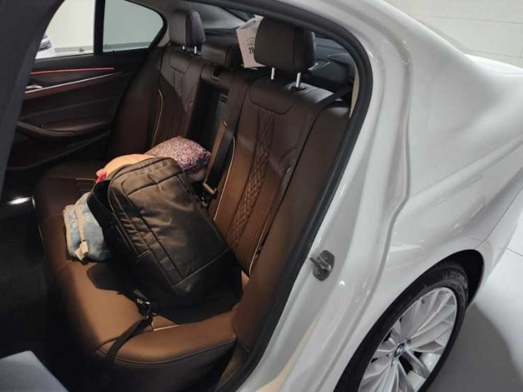 BMW 5 Series - Vista 7