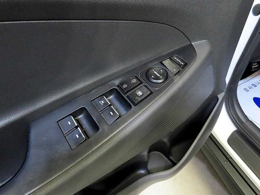 HYUNDAI Tucson 2018 Blanco - Importación desde Corea - HF Imports Iquique - Foto 13