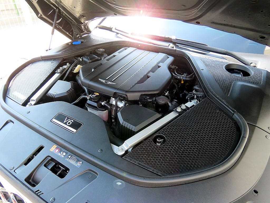 Genesis G90 - Vista 5