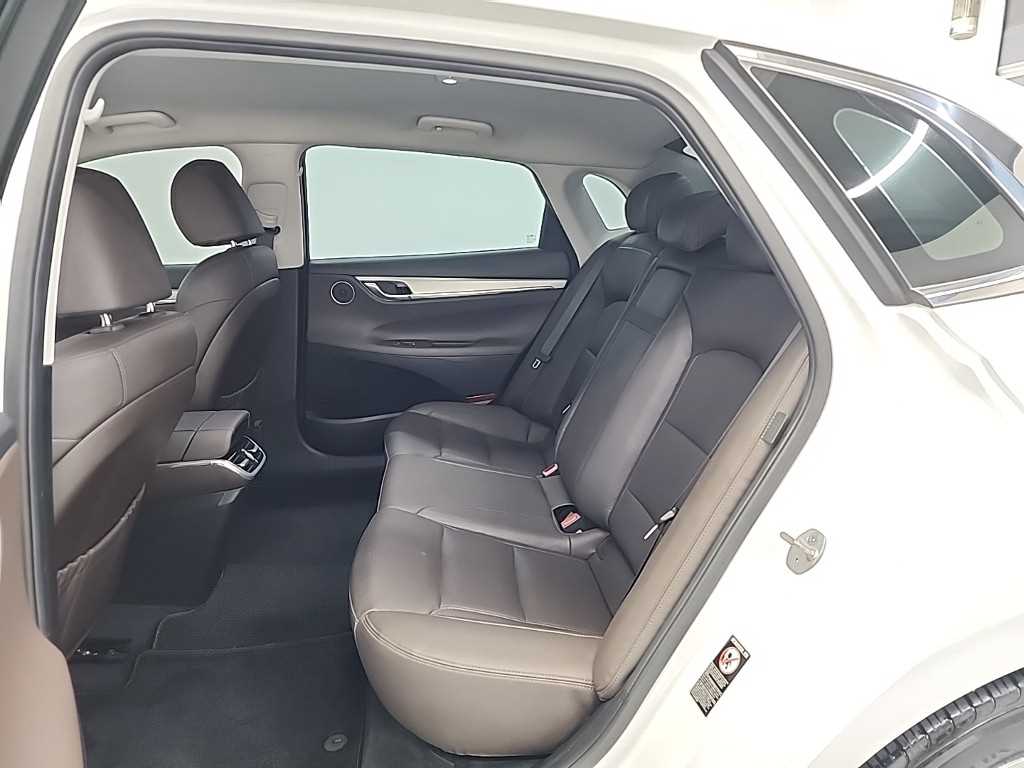 HYUNDAI Grandeur - Vista 12