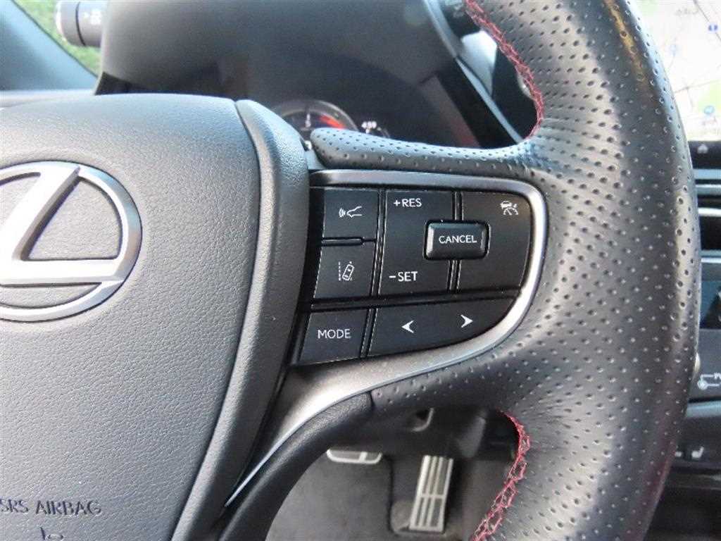 Lexus ES - Vista 11
