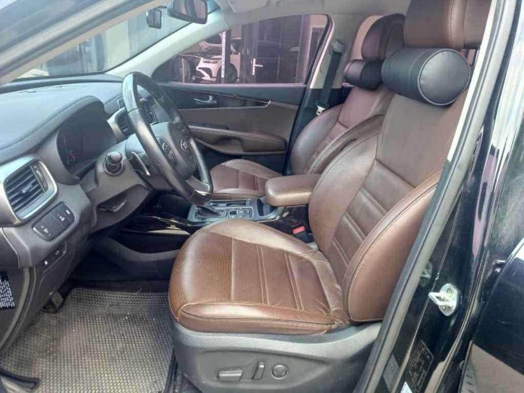 KIA Sorento - Vista 8