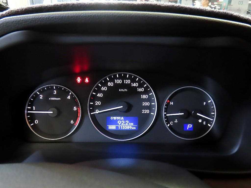 HYUNDAI Starex - Vista 9