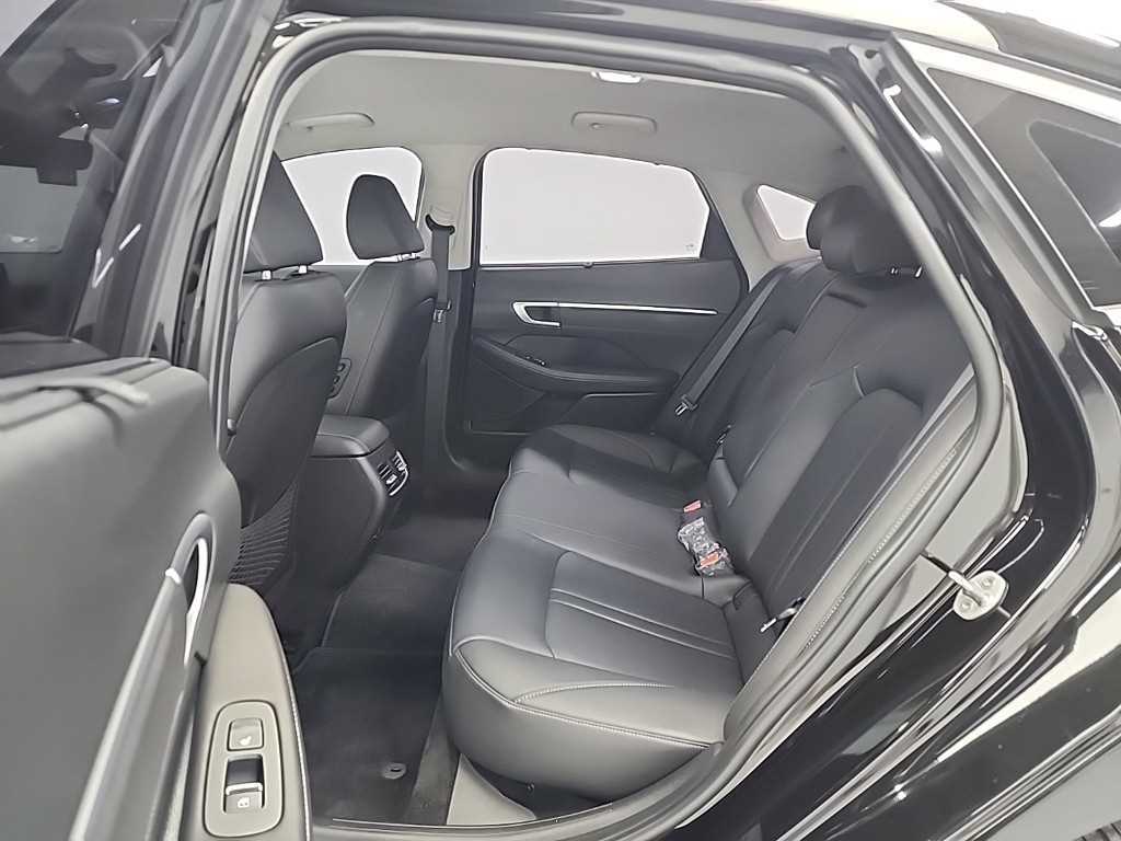 HYUNDAI Sonata - Vista 12