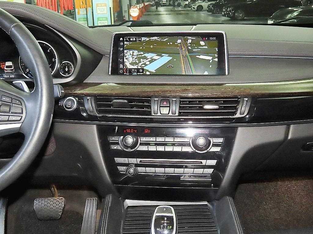 BMW X6 - Vista 11