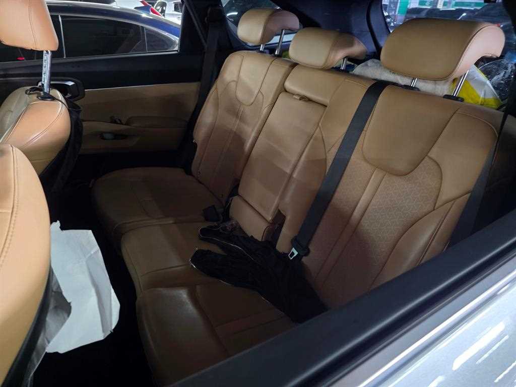 KIA Sorento - Vista 7