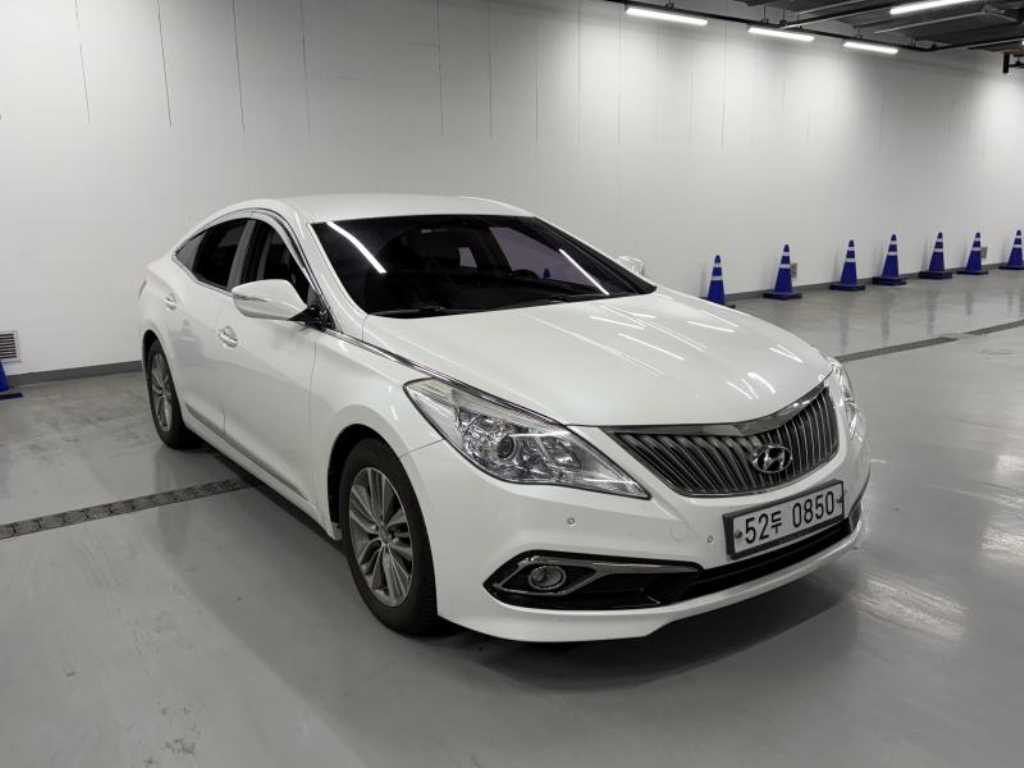 HYUNDAI Grandeur - Vista 2