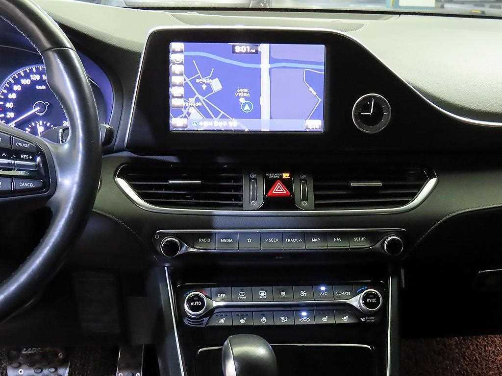 HYUNDAI Grandeur - Vista 11