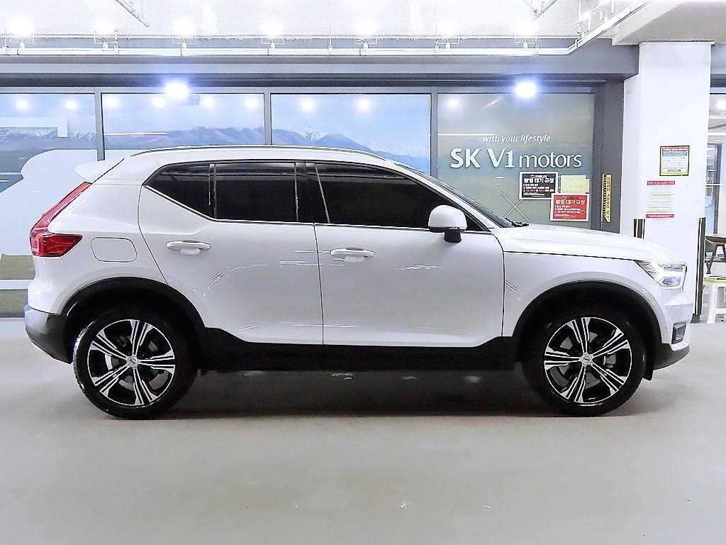 Volvo XC40 - Vista 3