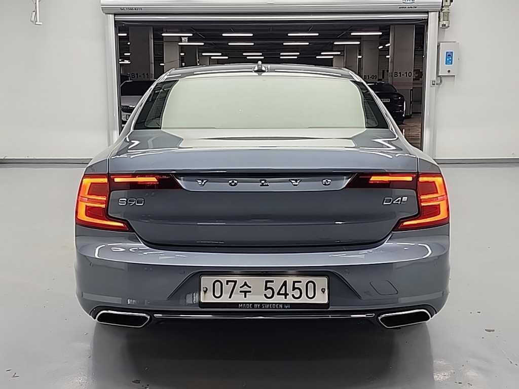 Volvo S90 - Vista 3