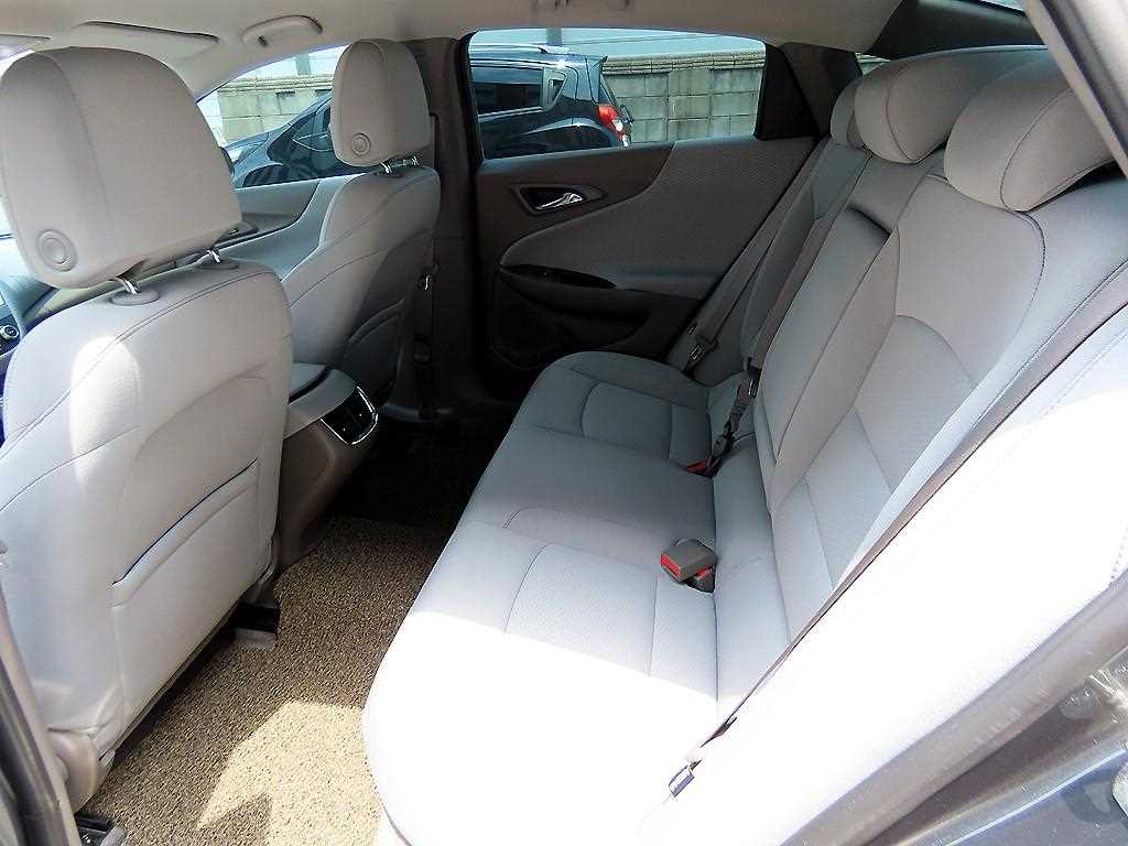 Chevrolet Malibu - Vista 6