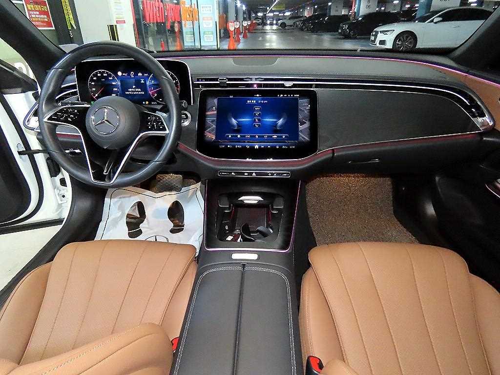 Mercedes Benz E class - Vista 10
