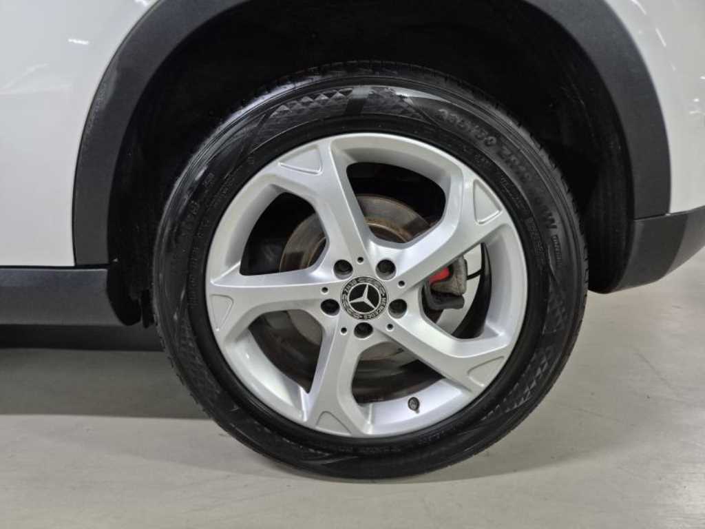 Mercedes Benz GLA Class - Vista 7