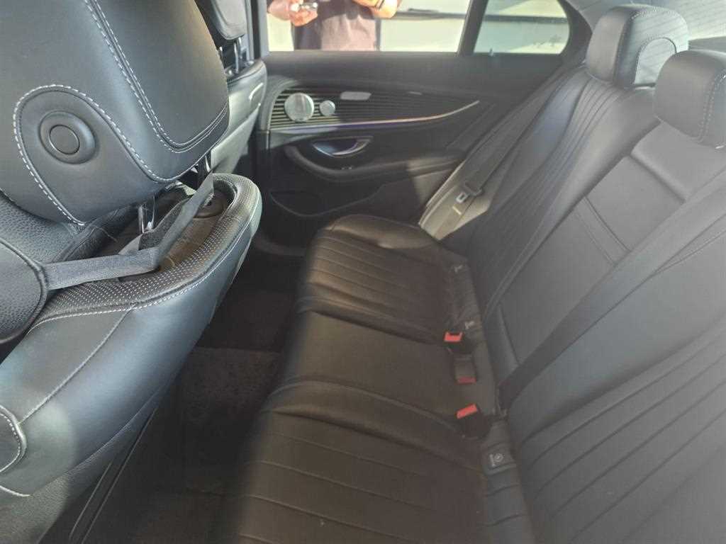Mercedes Benz E class - Vista 7